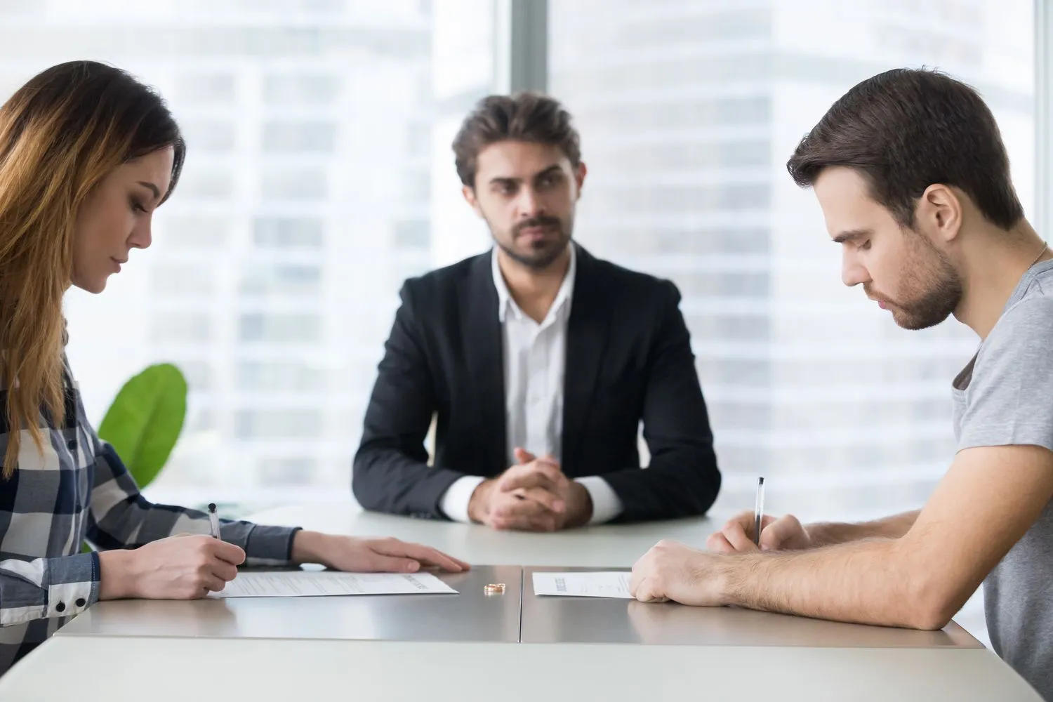 How EH Mediation Guides Couples Toward Fair and Balanced Outcomes Leicestershire